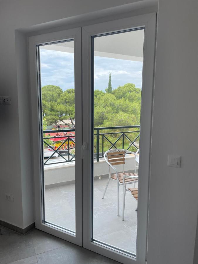 Sandra Apartments Makarska Bagian luar foto