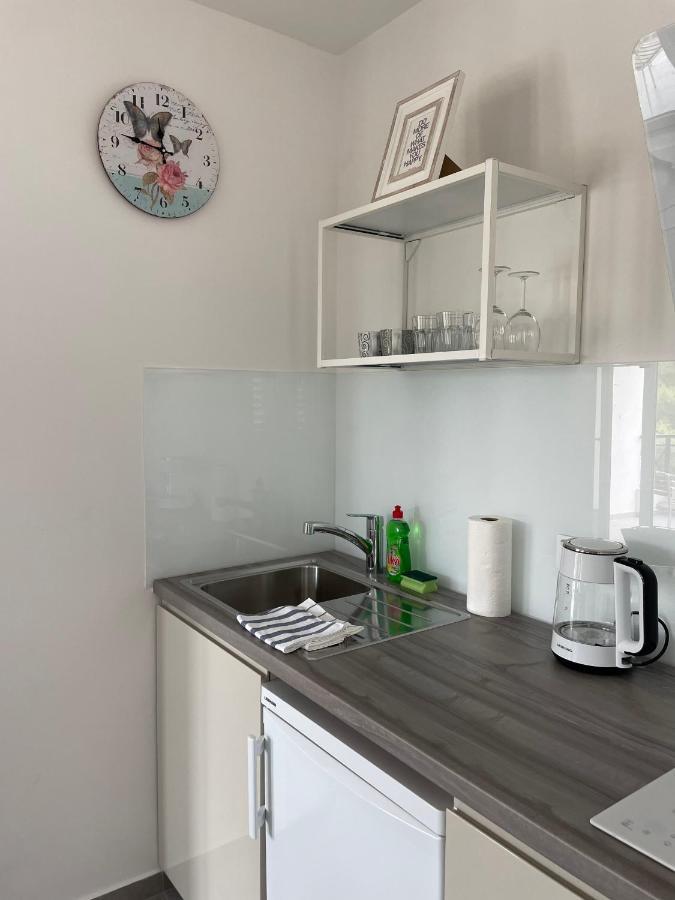 Sandra Apartments Makarska Bagian luar foto