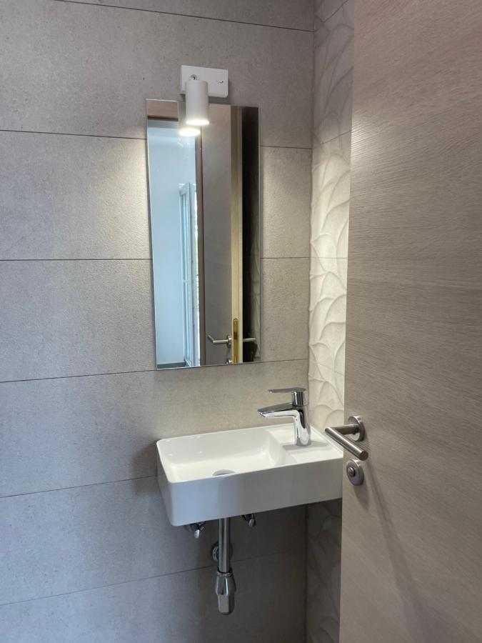 Sandra Apartments Makarska Bagian luar foto