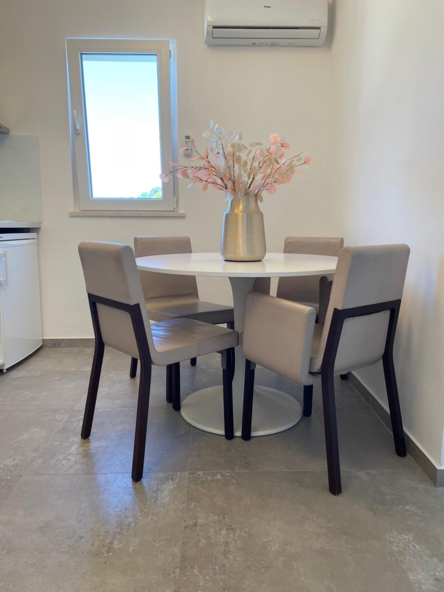 Sandra Apartments Makarska Bagian luar foto