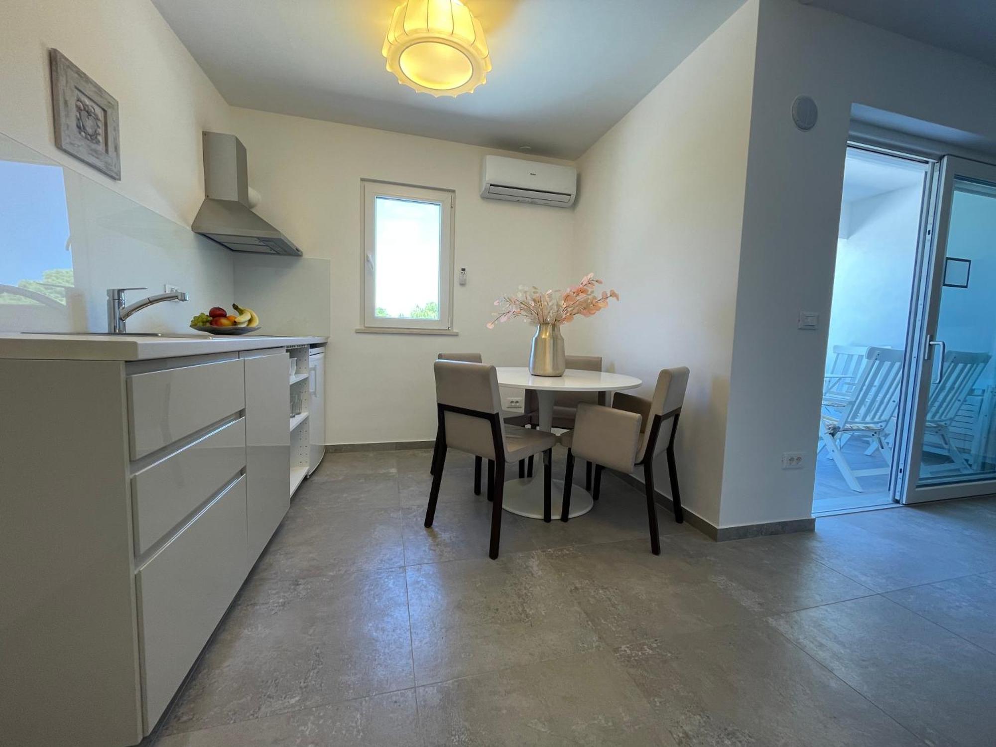 Sandra Apartments Makarska Bagian luar foto